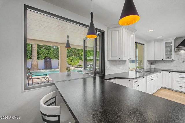 7470 E SAN MIGUEL Avenue, Scottsdale, AZ 85250