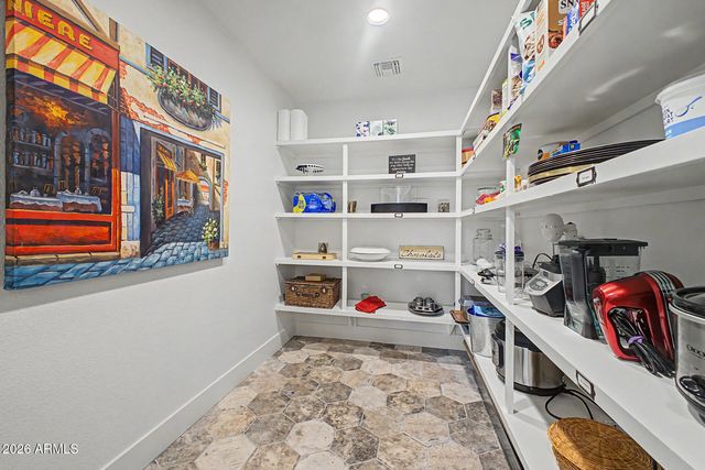7470 E SAN MIGUEL Avenue, Scottsdale, AZ 85250