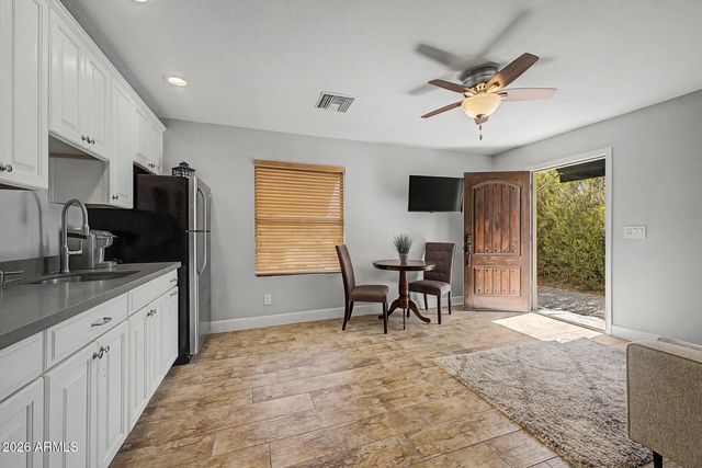 7470 E SAN MIGUEL Avenue, Scottsdale, AZ 85250