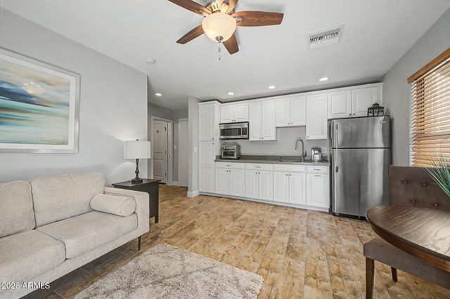 7470 E SAN MIGUEL Avenue, Scottsdale, AZ 85250