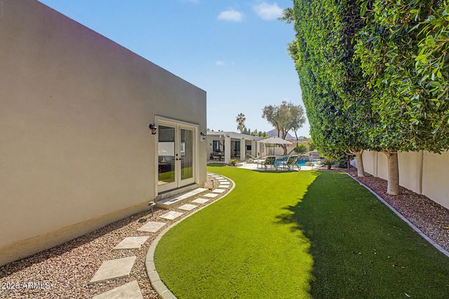 7470 E SAN MIGUEL Avenue, Scottsdale, AZ 85250