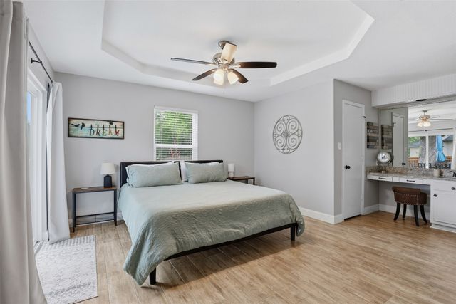 217 Granada Calle Street, Granbury, TX 76049
