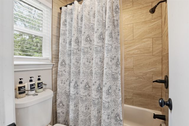 217 Granada Calle Street, Granbury, TX 76049
