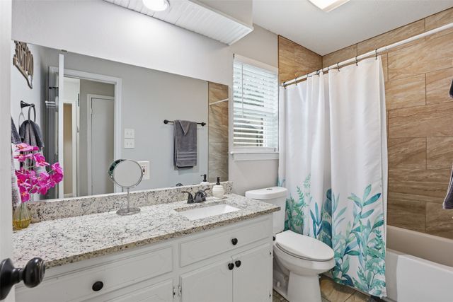 217 Granada Calle Street, Granbury, TX 76049