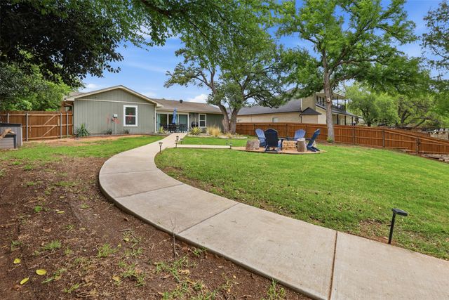 217 Granada Calle Street, Granbury, TX 76049