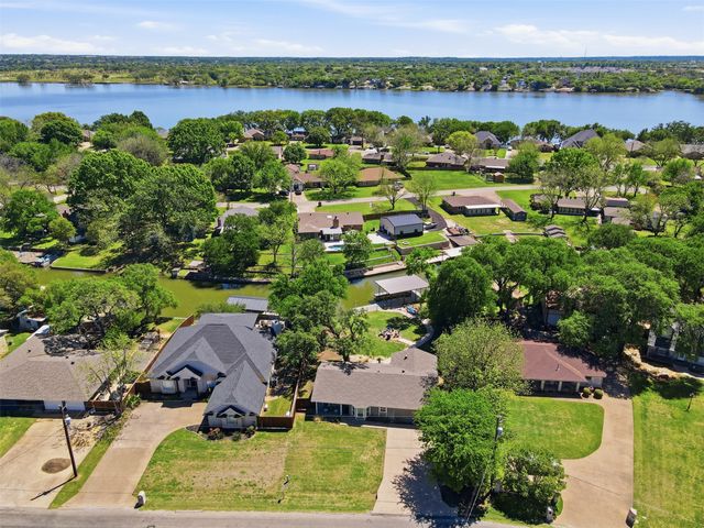 217 Granada Calle Street, Granbury, TX 76049