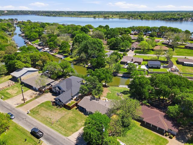 217 Granada Calle Street, Granbury, TX 76049