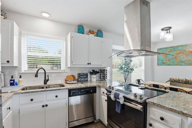 217 Granada Calle Street, Granbury, TX 76049
