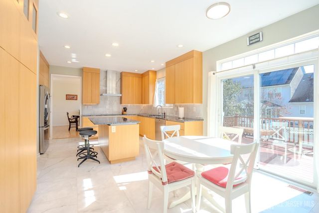 50 Kelly Way, South Brunswick, NJ 08852