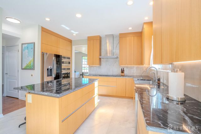 50 Kelly Way, South Brunswick, NJ 08852