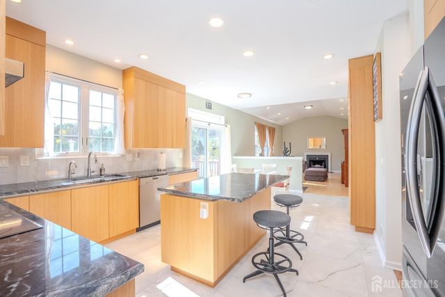 50 Kelly Way, South Brunswick, NJ 08852