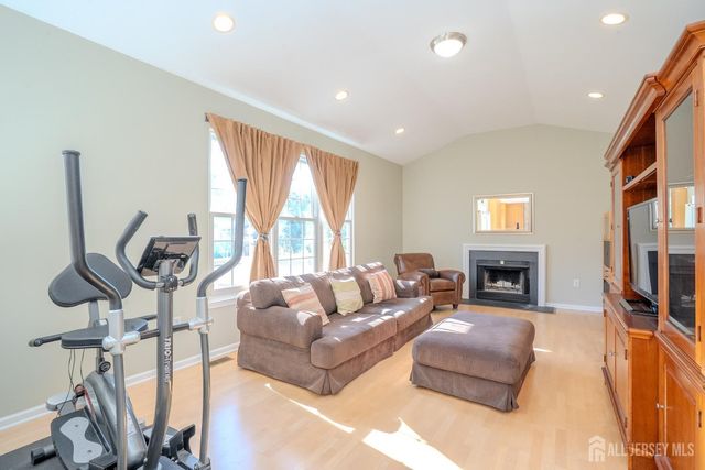 50 Kelly Way, South Brunswick, NJ 08852