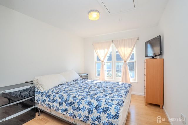 50 Kelly Way, South Brunswick, NJ 08852