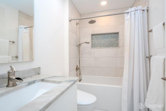 50 Kelly Way, South Brunswick, NJ 08852