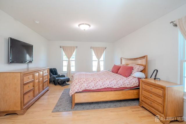 50 Kelly Way, South Brunswick, NJ 08852