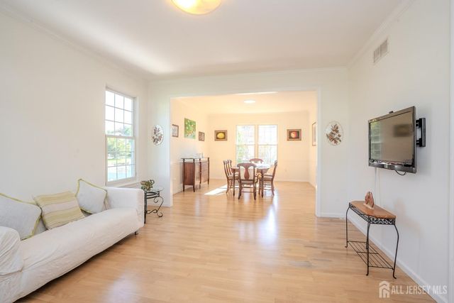 50 Kelly Way, South Brunswick, NJ 08852
