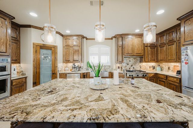 616 S Sam Houston Ave, Odessa, TX 79761