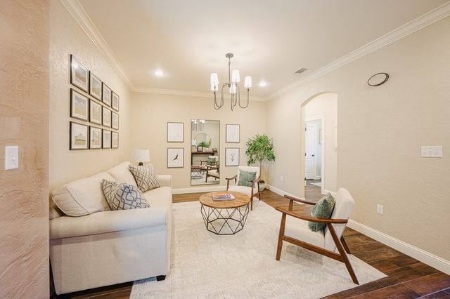 616 S Sam Houston Ave, Odessa, TX 79761