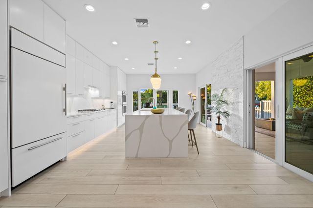 1731 NE 23rd Ave, Fort Lauderdale, FL 33305