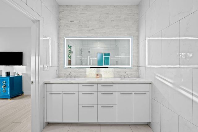 1731 NE 23rd Ave, Fort Lauderdale, FL 33305