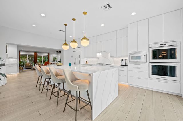 1731 NE 23rd Ave, Fort Lauderdale, FL 33305