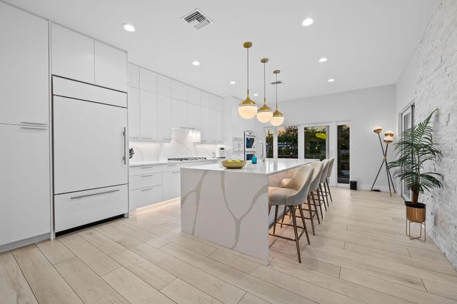 1731 NE 23rd Ave, Fort Lauderdale, FL 33305