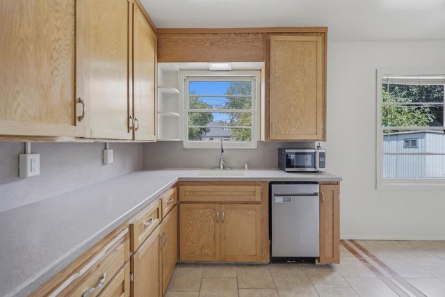 415 E Atlee Street, Stockton, CA 95204