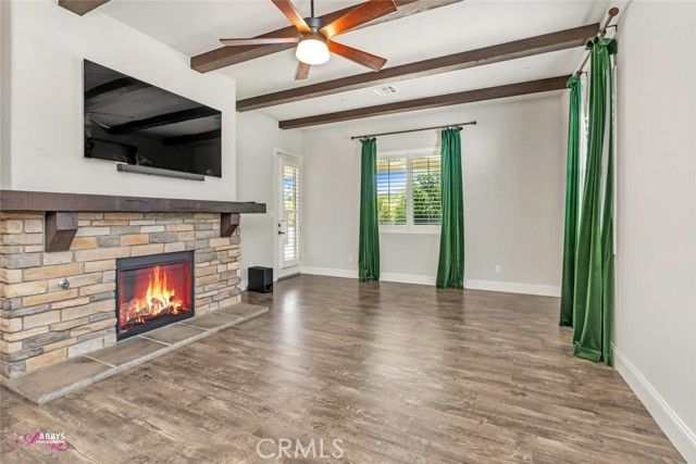 4104 Woodcastle Way, Bakersfield, CA 93314