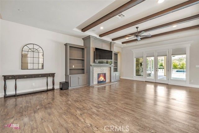 4104 Woodcastle Way, Bakersfield, CA 93314