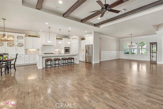 4104 Woodcastle Way, Bakersfield, CA 93314