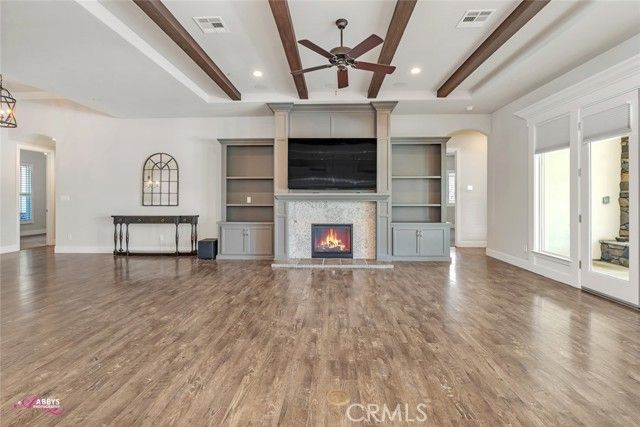 4104 Woodcastle Way, Bakersfield, CA 93314