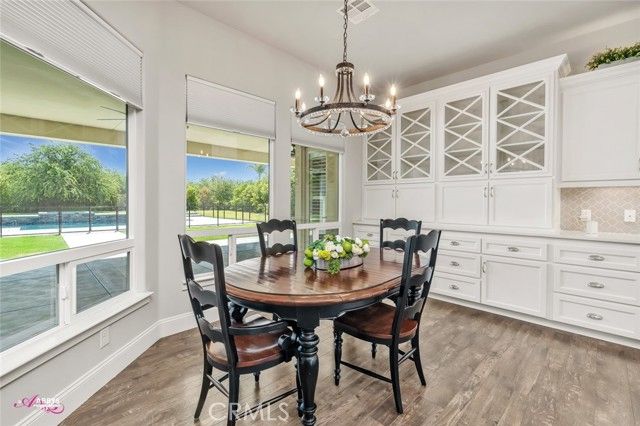 4104 Woodcastle Way, Bakersfield, CA 93314