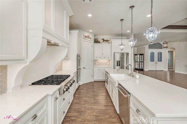 4104 Woodcastle Way, Bakersfield, CA 93314