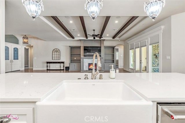 4104 Woodcastle Way, Bakersfield, CA 93314