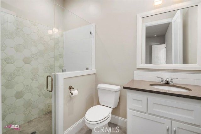 4104 Woodcastle Way, Bakersfield, CA 93314