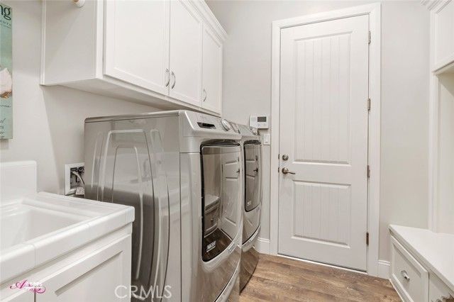 4104 Woodcastle Way, Bakersfield, CA 93314