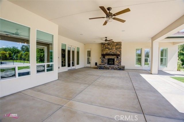 4104 Woodcastle Way, Bakersfield, CA 93314