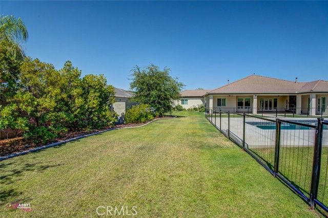 4104 Woodcastle Way, Bakersfield, CA 93314