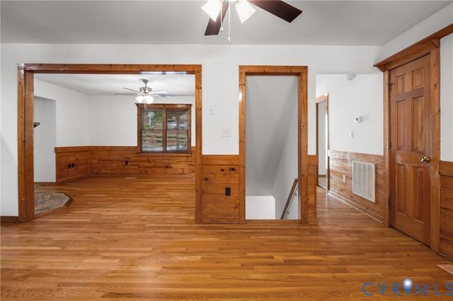 1119 Elmwood Dr, Colonial Heights, VA 23834