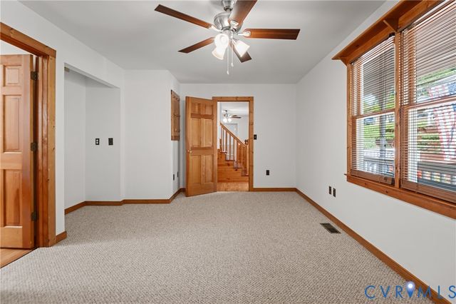 1119 Elmwood Dr, Colonial Heights, VA 23834