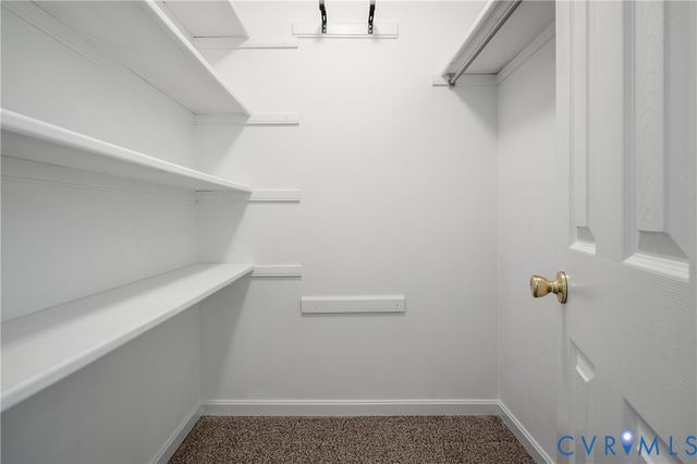 1119 Elmwood Dr, Colonial Heights, VA 23834