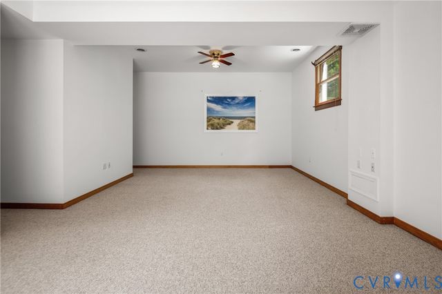 1119 Elmwood Dr, Colonial Heights, VA 23834