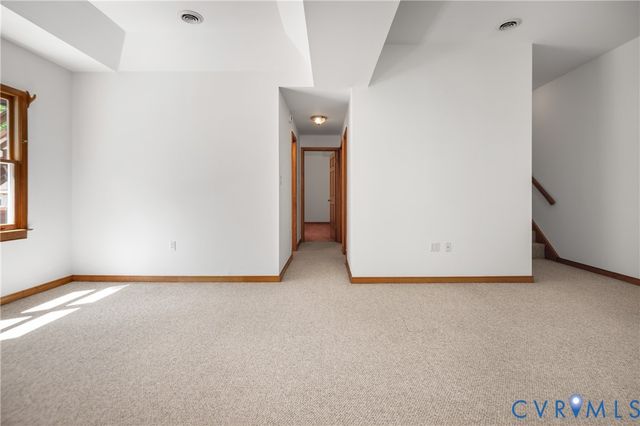 1119 Elmwood Dr, Colonial Heights, VA 23834