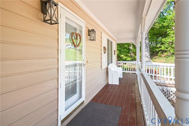 1119 Elmwood Dr, Colonial Heights, VA 23834