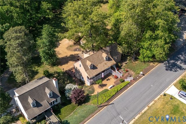 1119 Elmwood Dr, Colonial Heights, VA 23834