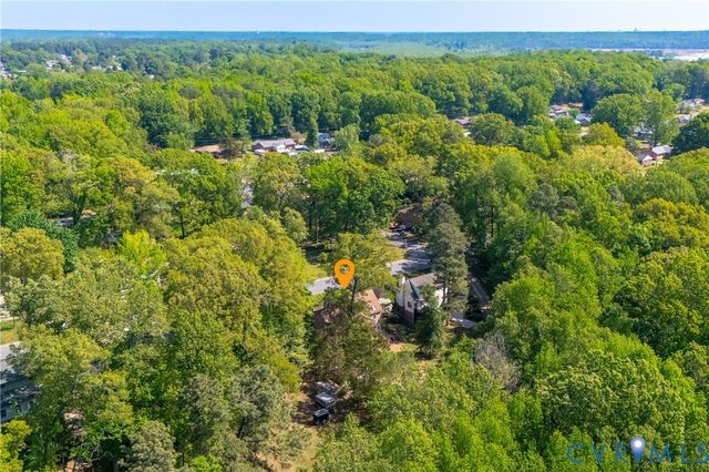 1119 Elmwood Dr, Colonial Heights, VA 23834