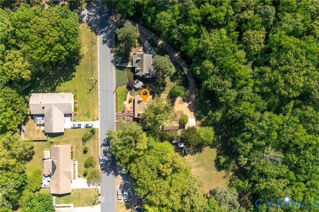 1119 Elmwood Dr, Colonial Heights, VA 23834
