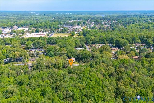 1119 Elmwood Dr, Colonial Heights, VA 23834