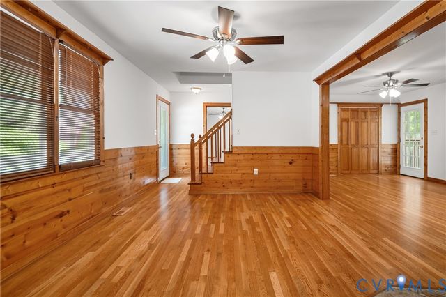 1119 Elmwood Dr, Colonial Heights, VA 23834
