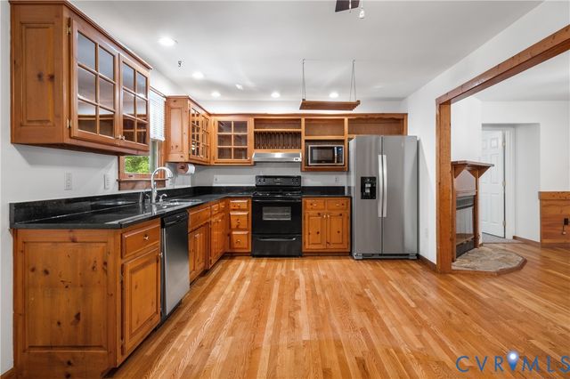 1119 Elmwood Dr, Colonial Heights, VA 23834
